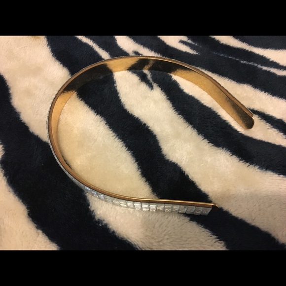 Headband Never Worn - Picture 5 of 6